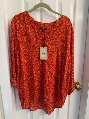 NYDJ Orange-Red Printed V-Neck Roll-Tab Blouse